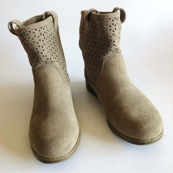 Sole Society Kaye Perforated Slouch Boots - Picture 4 of 16